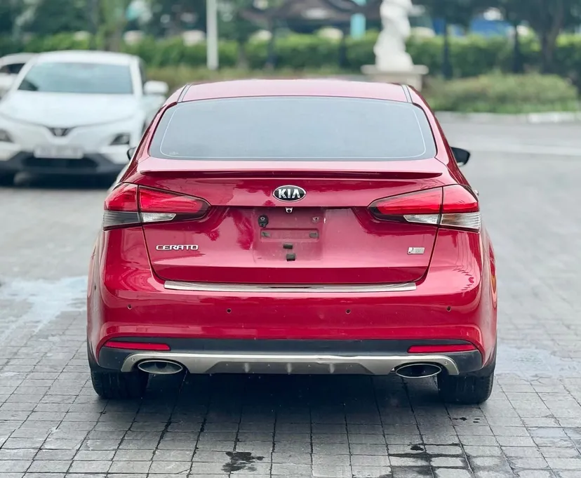Hình ảnh xe Kia Cerato 2.0 AT – SX 2018, sedan hạng C rộng rãi – tiết kiệm