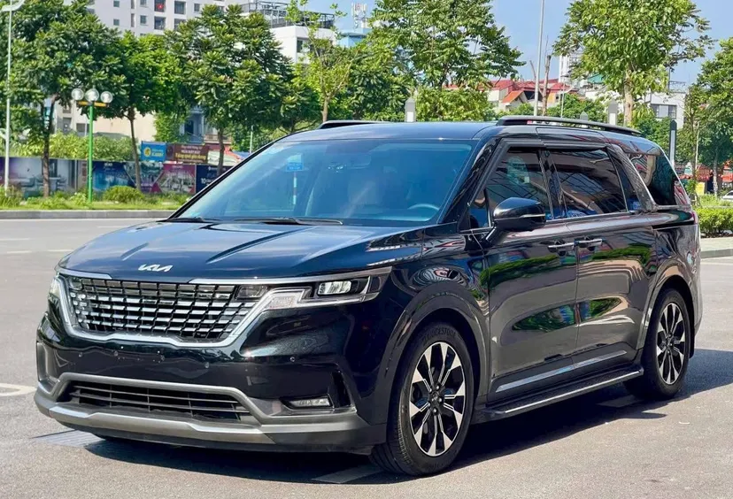 Hình ảnh xe KIA Carnival 2.2D Premium 8 chỗ – SX 2022