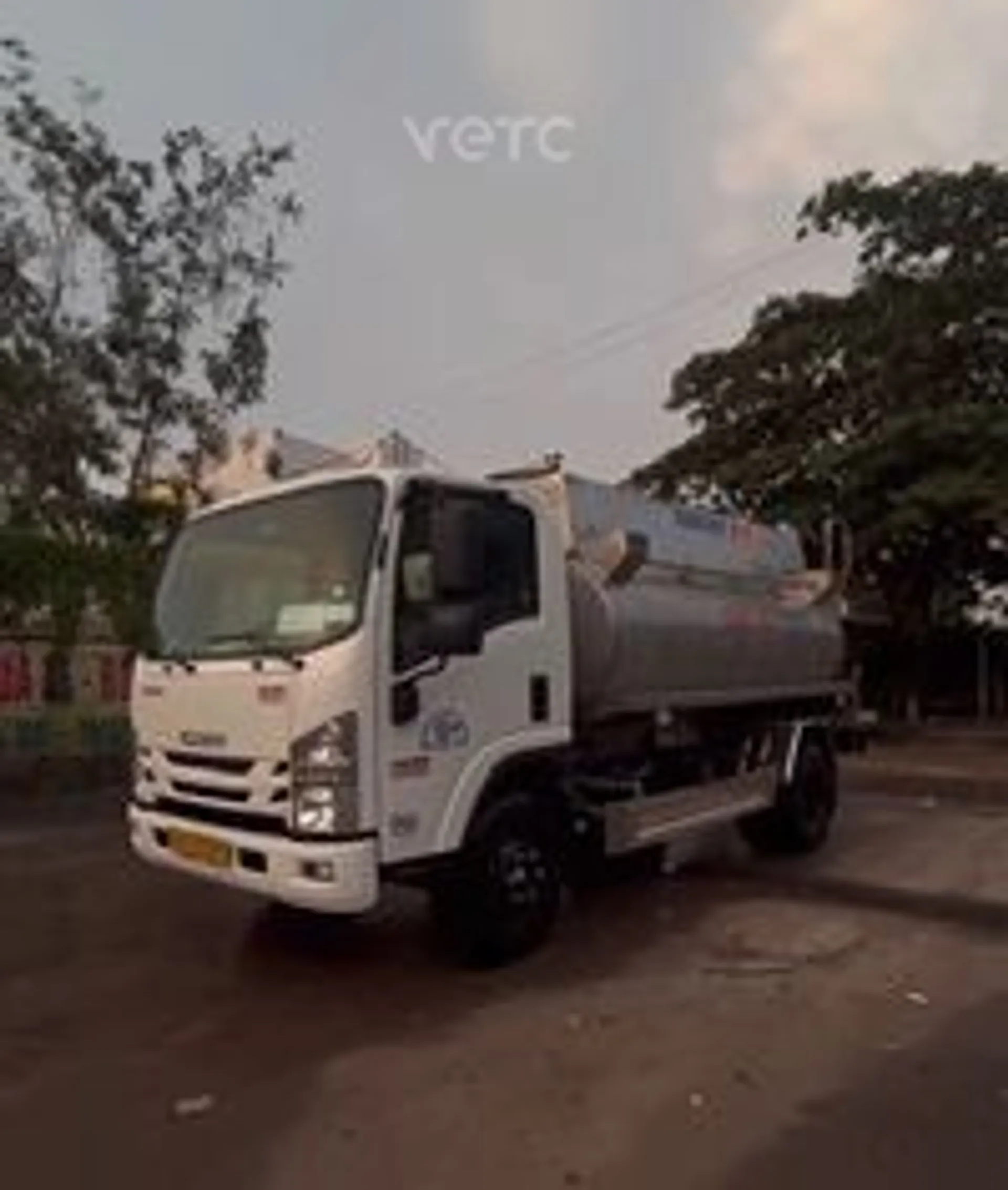 Hình ảnh phụ kiện BÁN XE BỒN XE BỒN ISUUU - 7 KHỐI