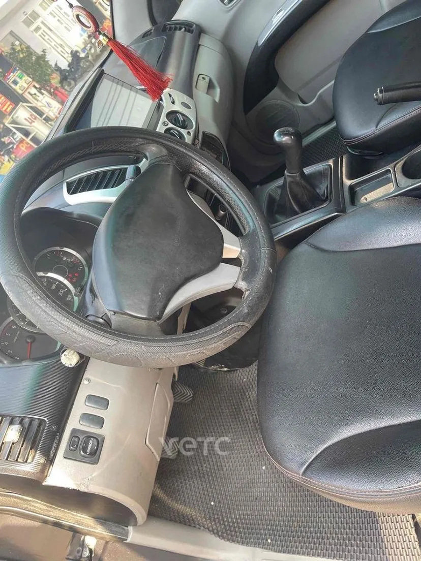Hình ảnh xe Mitsubishi Triton 2009 Xám 68 km