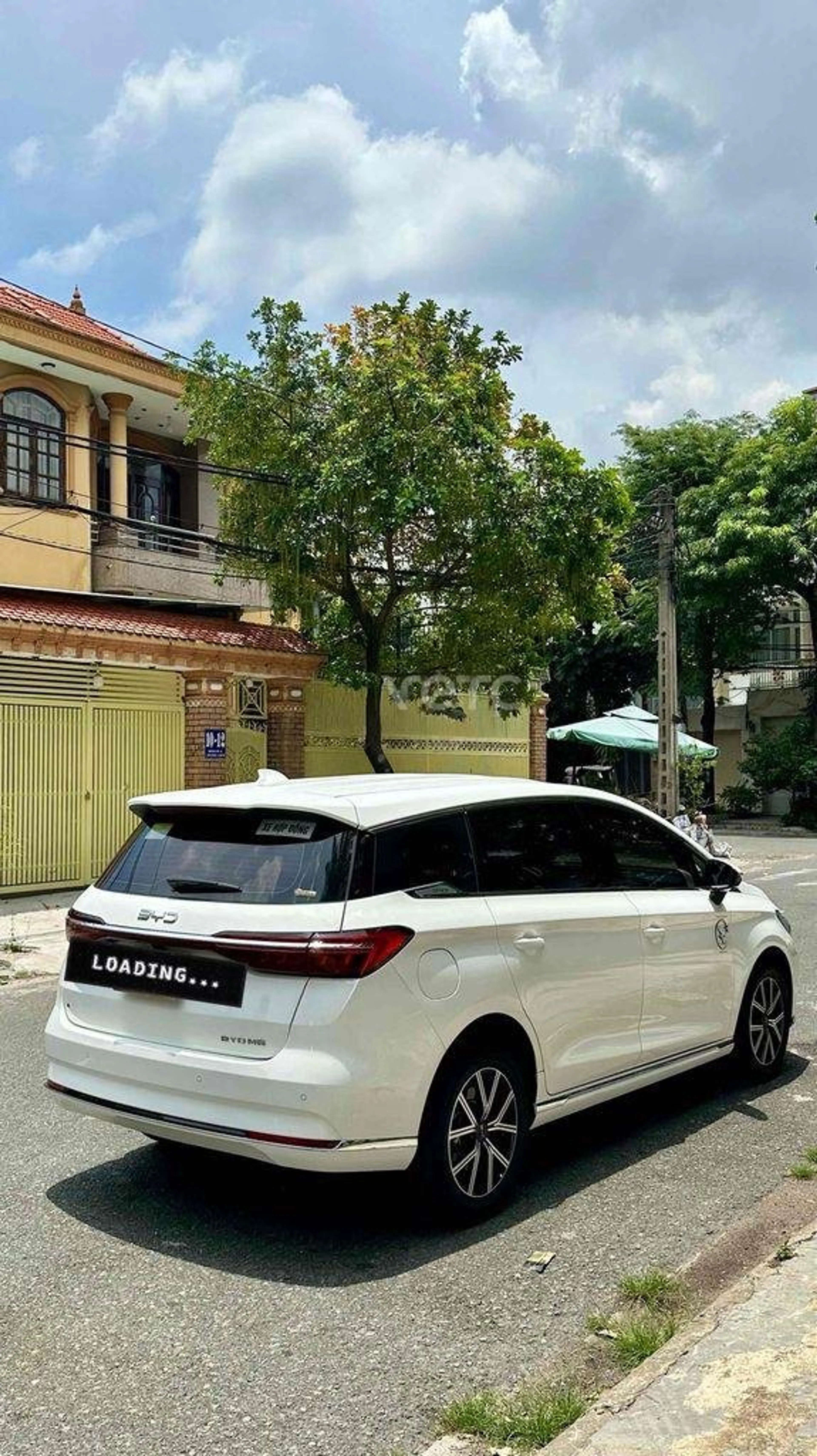 Ảnh xe BYD M6 2025 Trắng 18.000 km