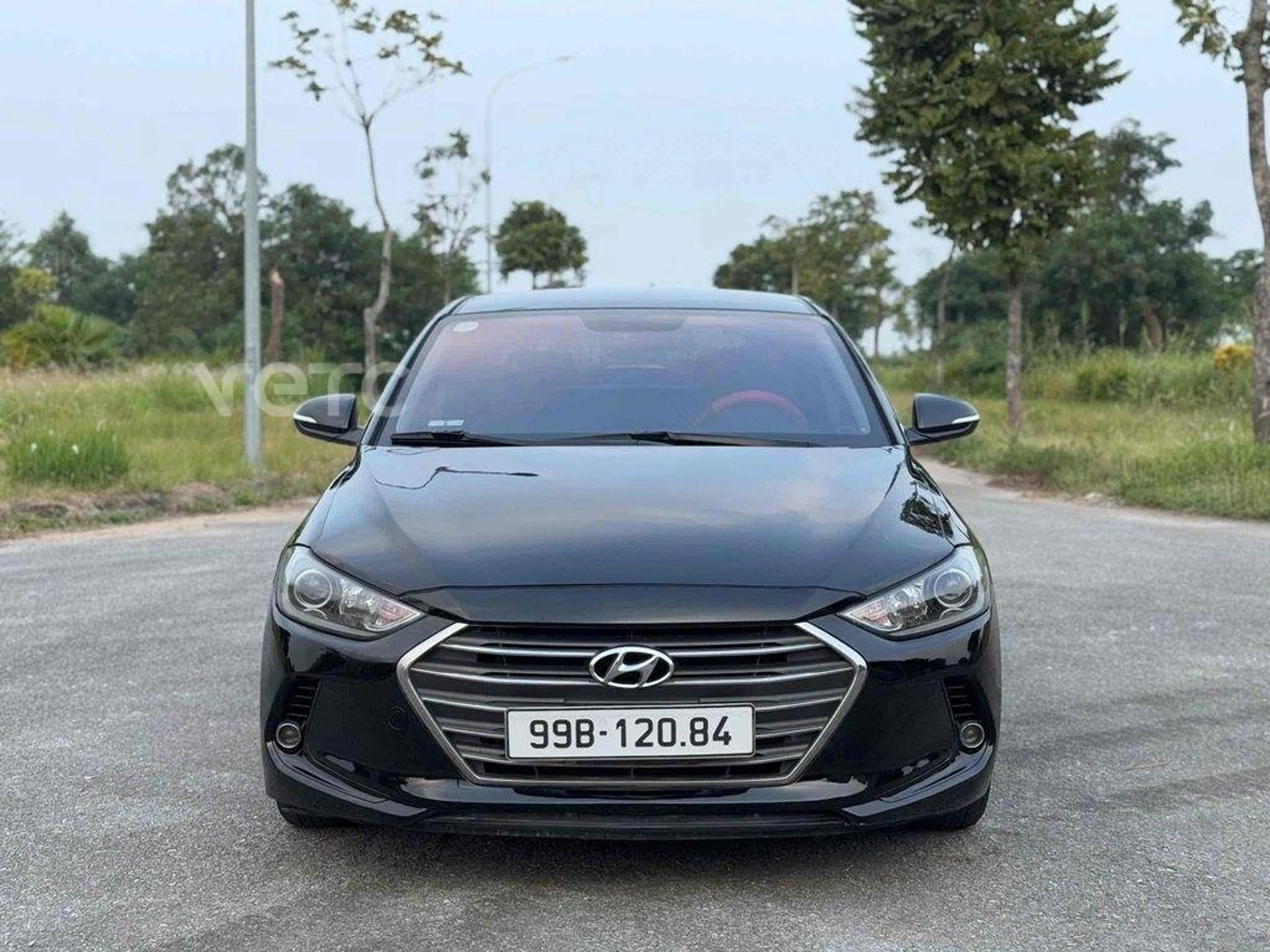 Ảnh xe Hyundai Elantra 2017 Đen 100.000 km
