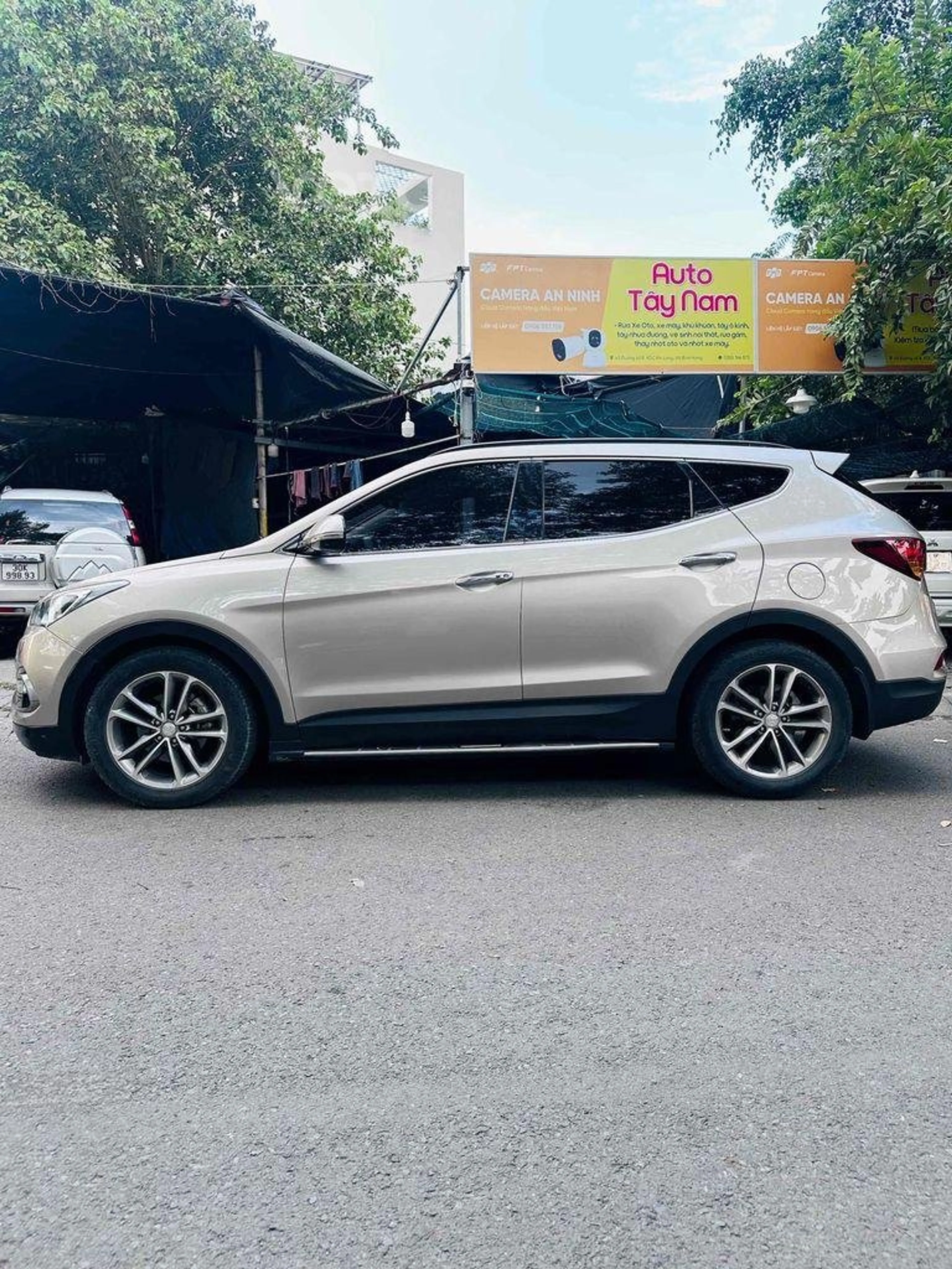 Ảnh xe Hyundai Santa Fe 2017 Vàng 12 km