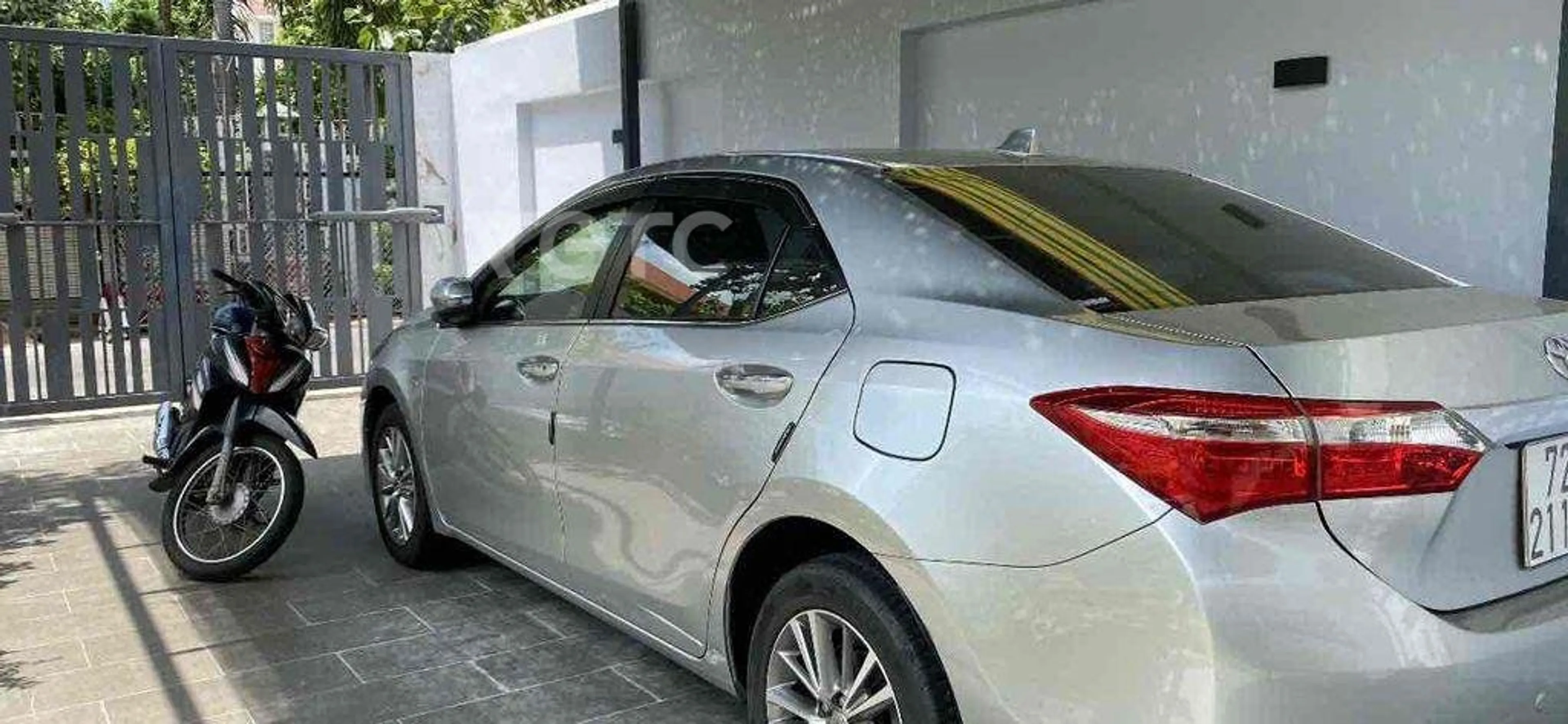 Ảnh xe Toyota Corolla Altis 2017 Bạc 80.000 km