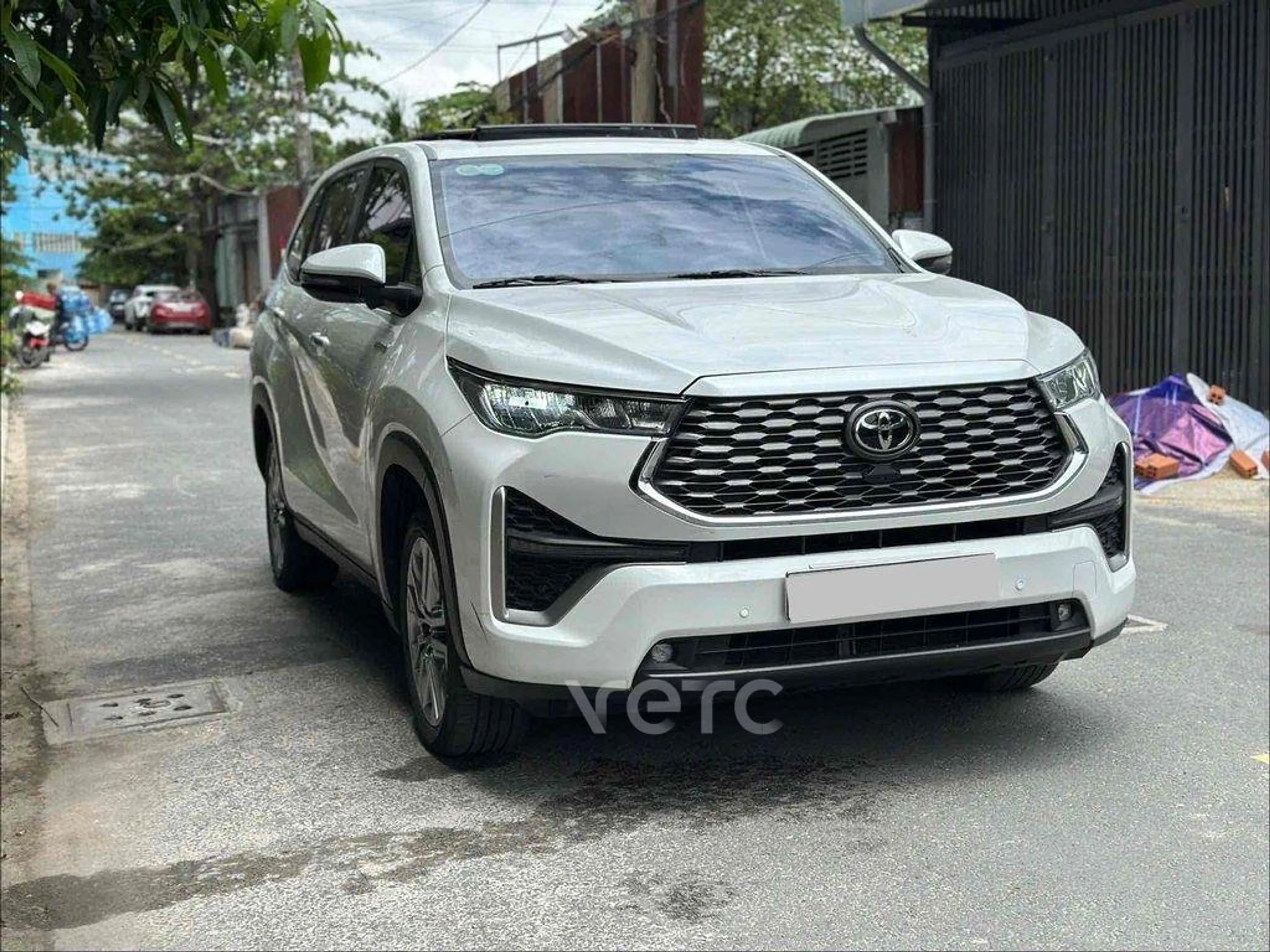 Ảnh xe Toyota Innova Cross 2025 Trắng 38.000 km