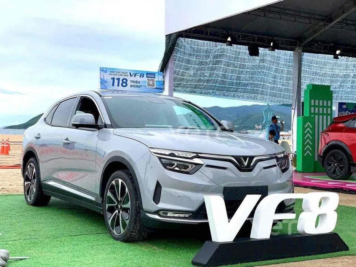 Hình ảnh xe VINFAST VF8 2025 XÁM