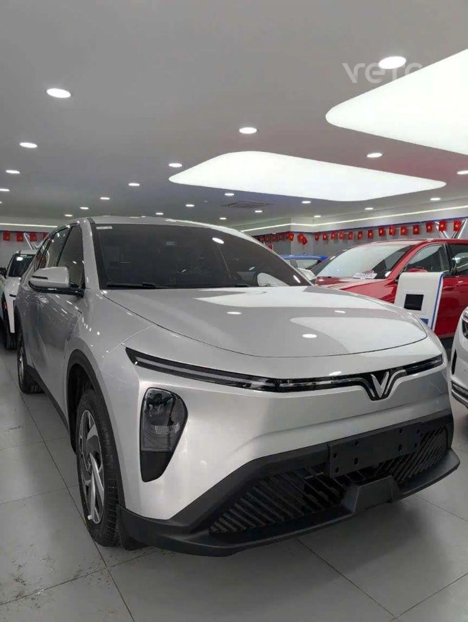 Hình ảnh xe Vinfast Limo Green 2026 Bạc