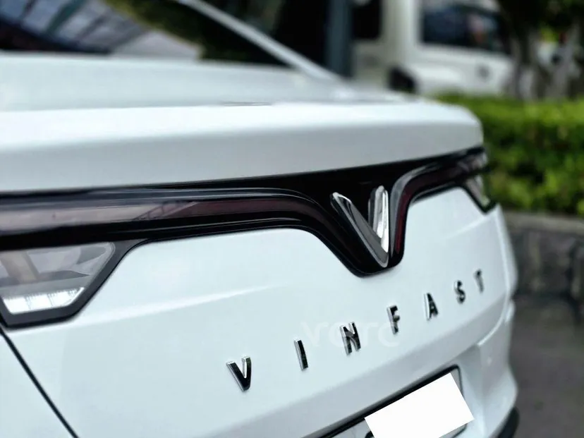 Hình ảnh xe Vinfast Lux A2.0 2022 Trắng 37.000 km
