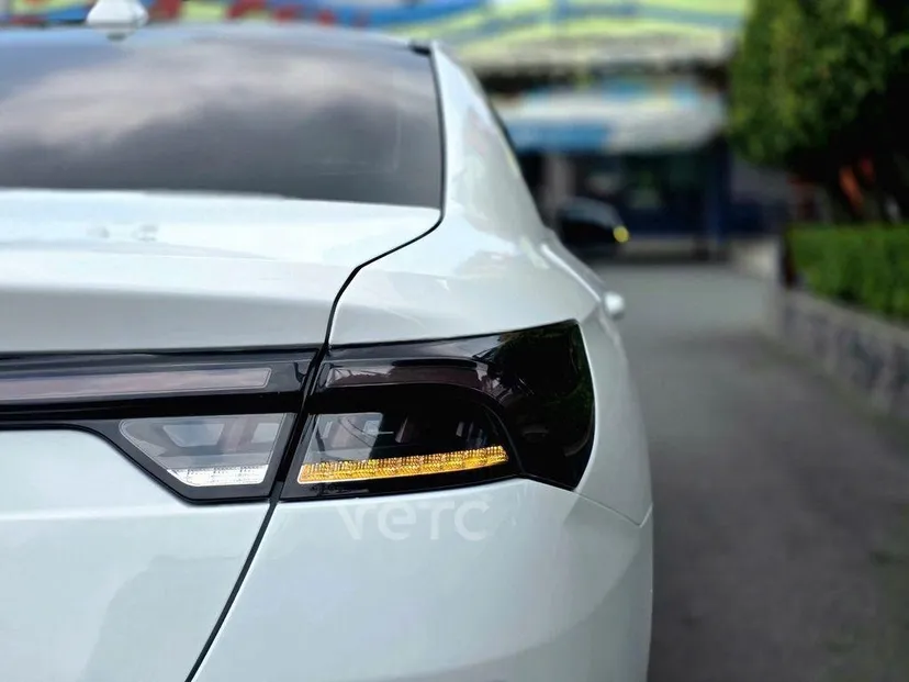 Hình ảnh xe Vinfast Lux A2.0 2022 Trắng 37.000 km