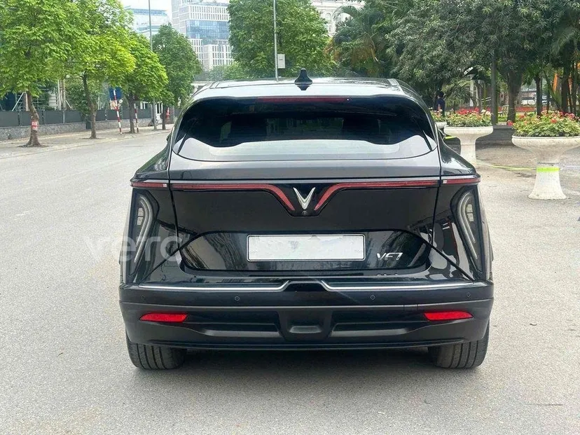 Hình ảnh xe Vinfast VF7 2025 Đen 30.000 km