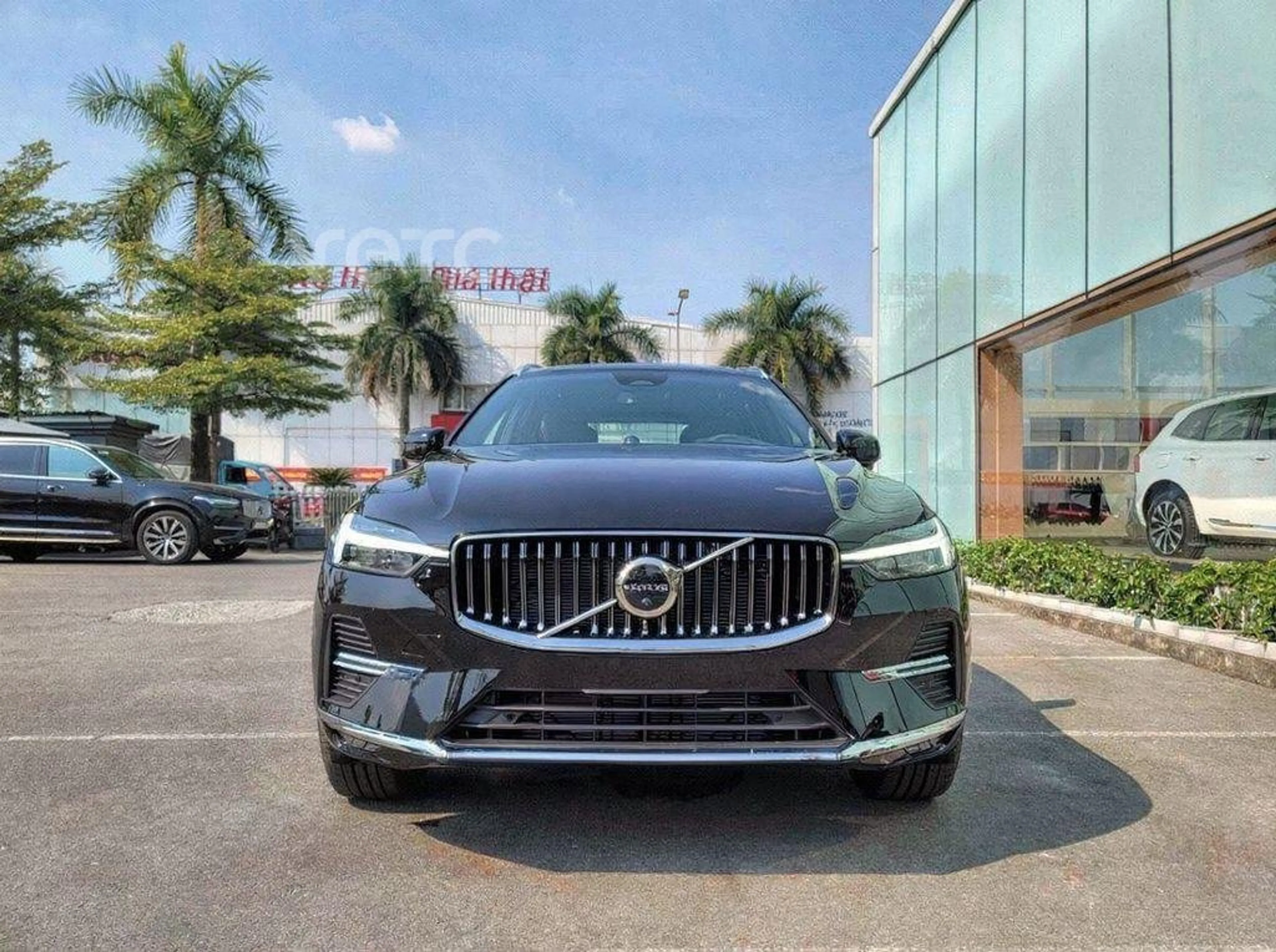 Ảnh xe Volvo XC60 2025 Đen