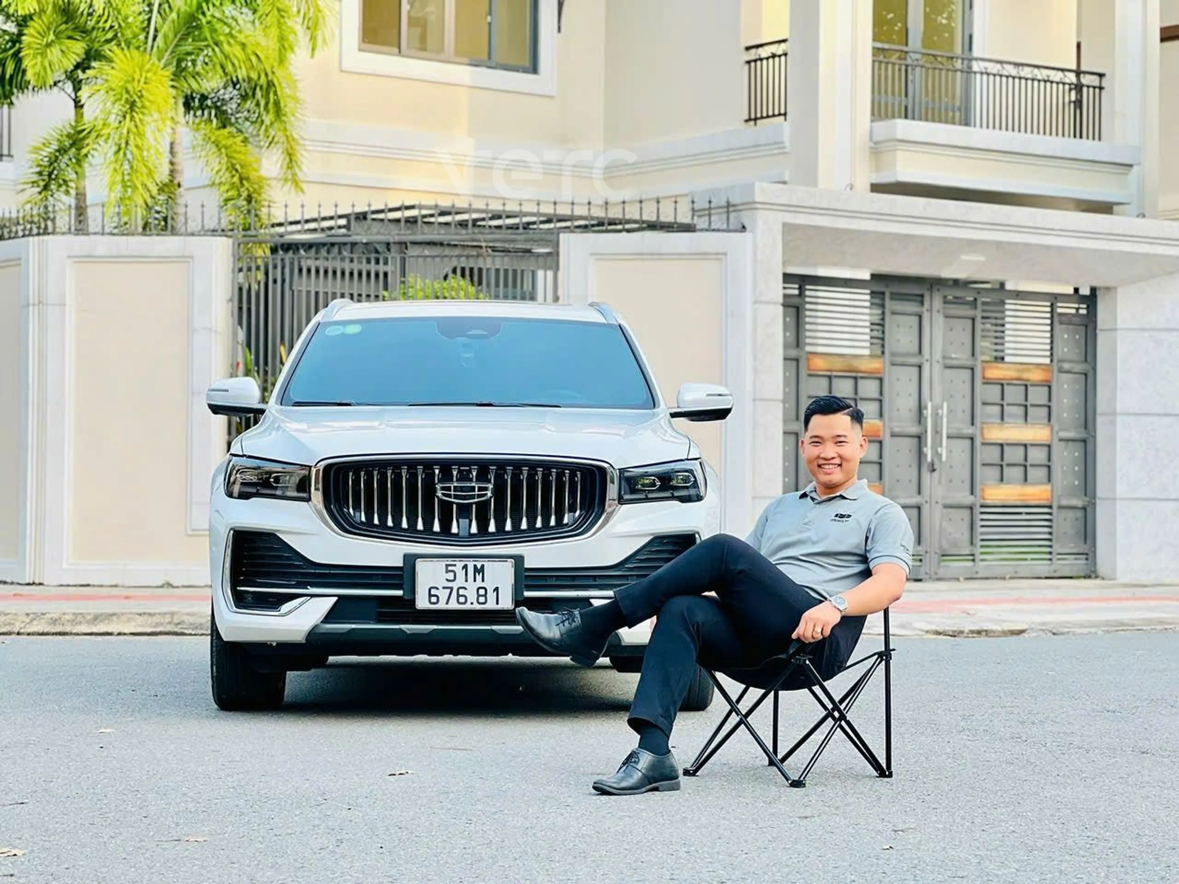Ảnh xe Geely Monjaro Premium 2026 Đen