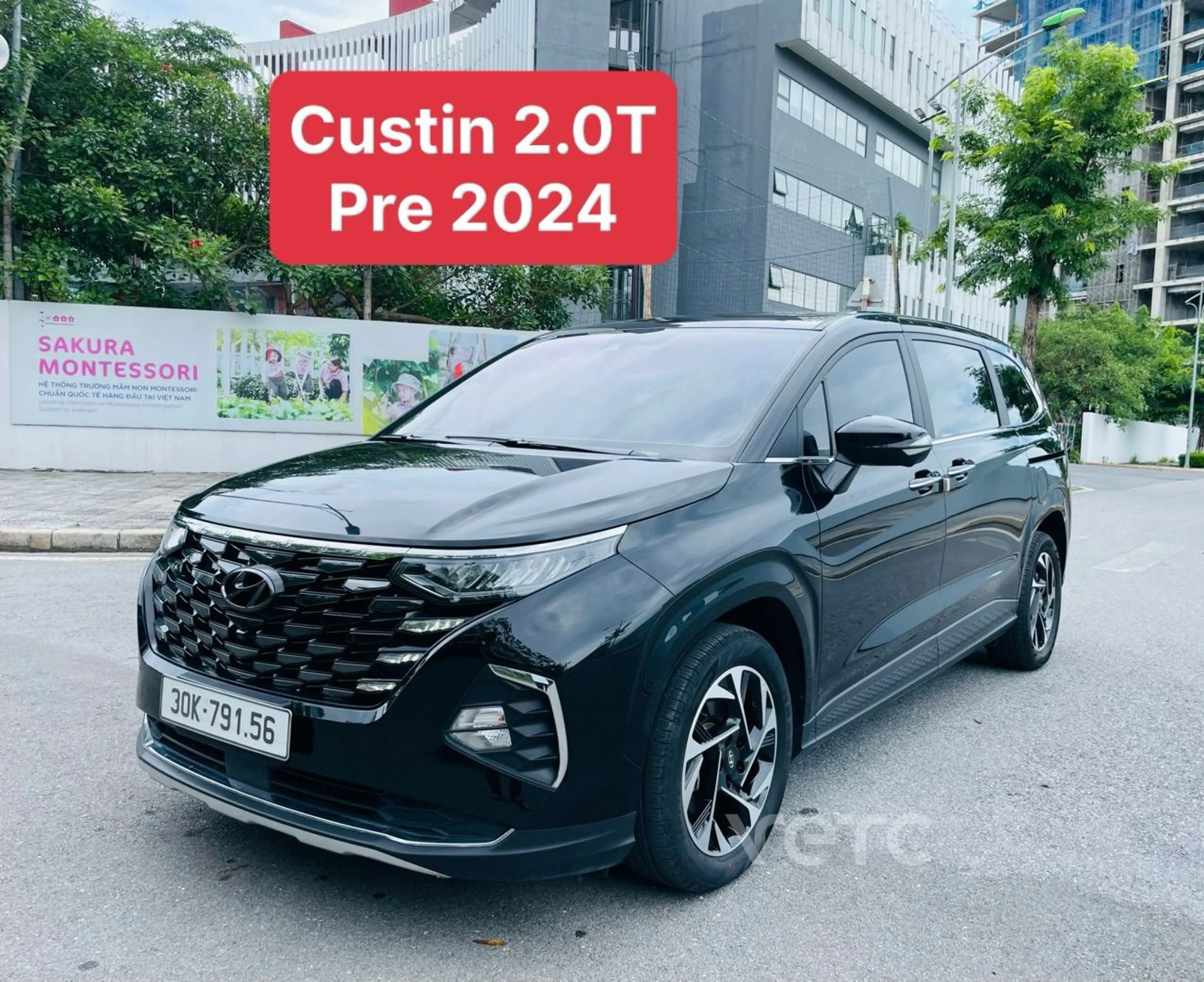 Ảnh xe Hyundai Custin 2.0T Premium 2023 Đen 45.000 km