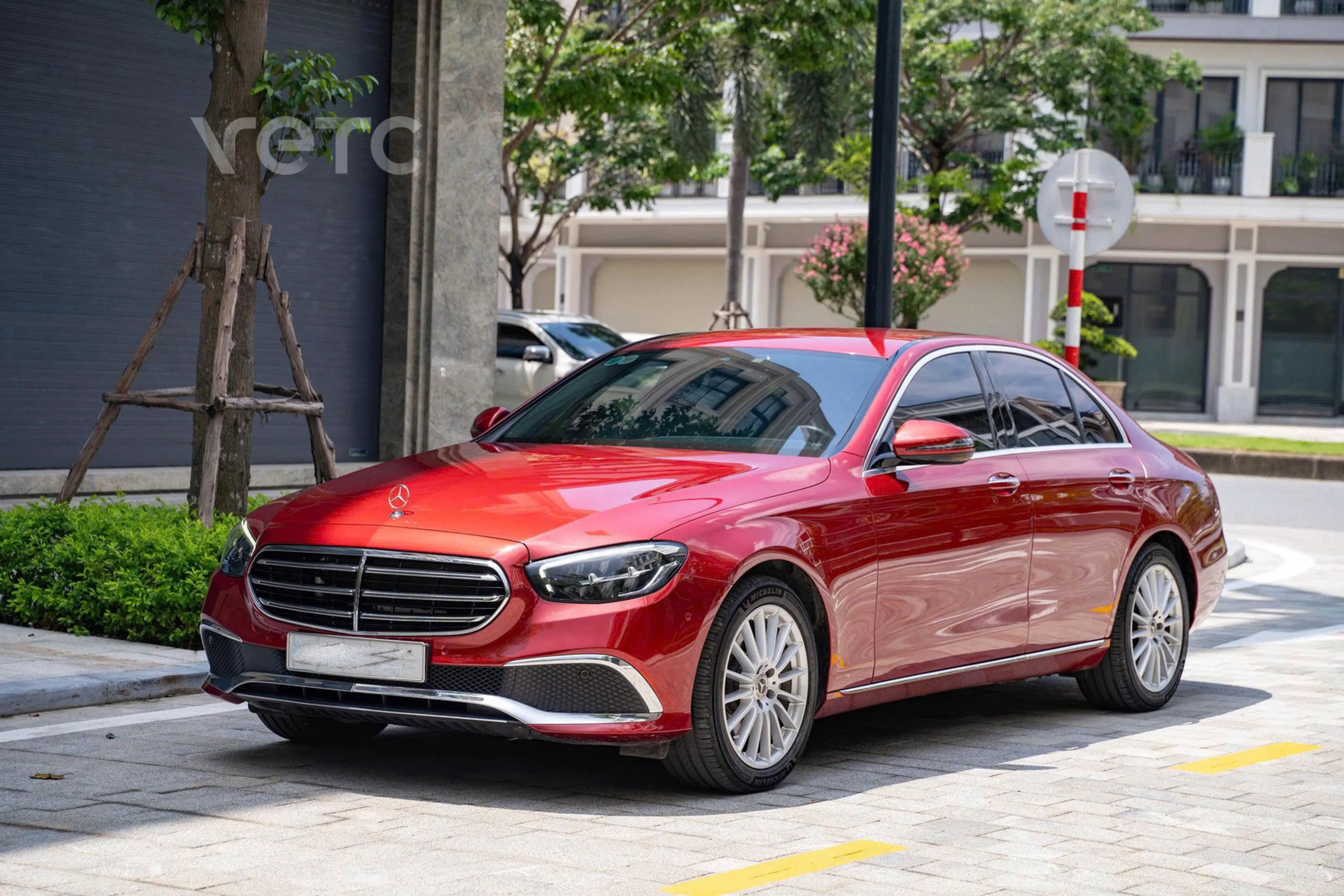 Ảnh xe Mercedes-Benz E-Class E200 Exclusive 2021 Đỏ 58.000 km
