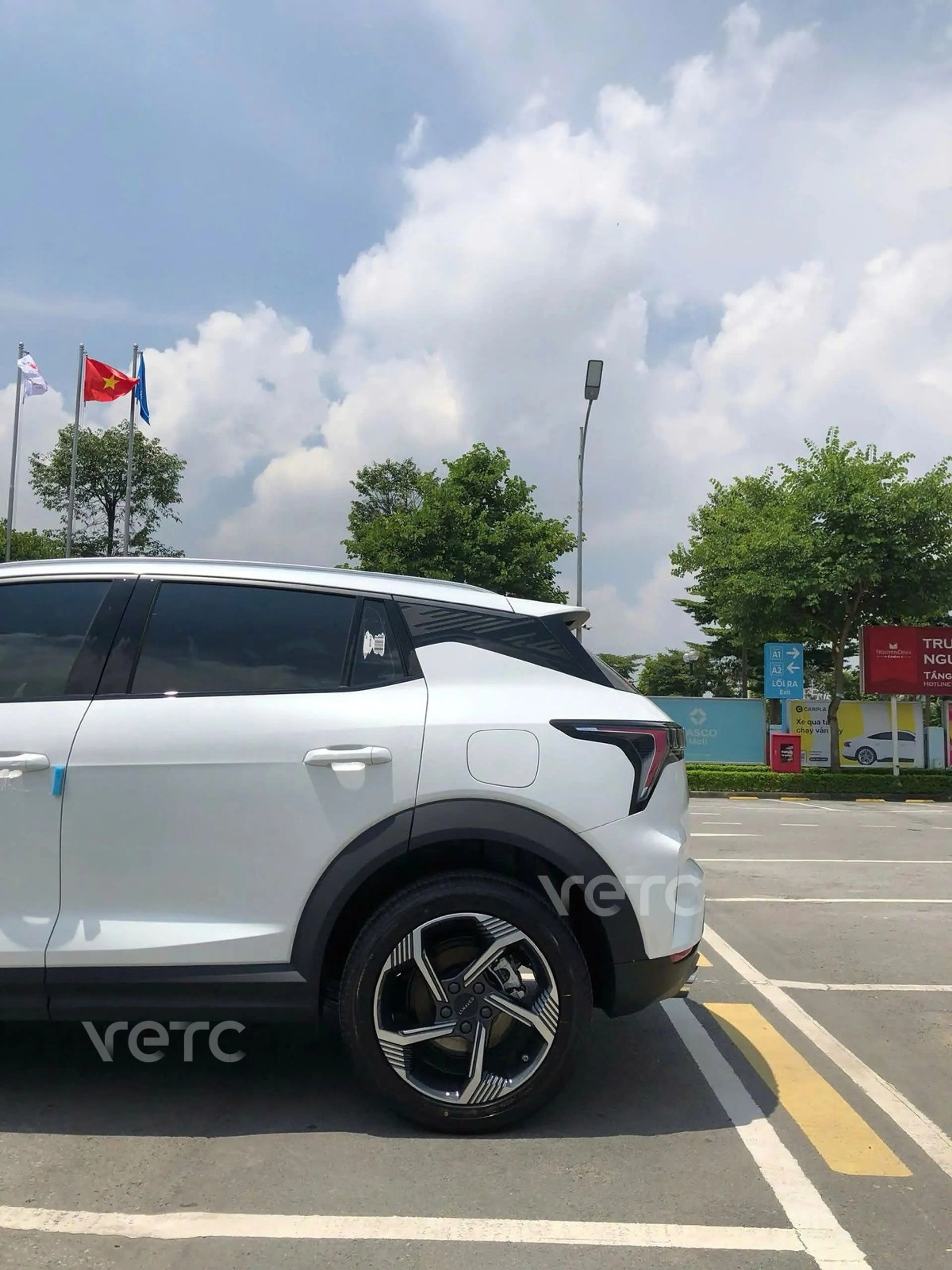 Ảnh xe Lynk & Co 06 Hyper Pro 1.5 Turbo 2024 Trắng 30.000 km