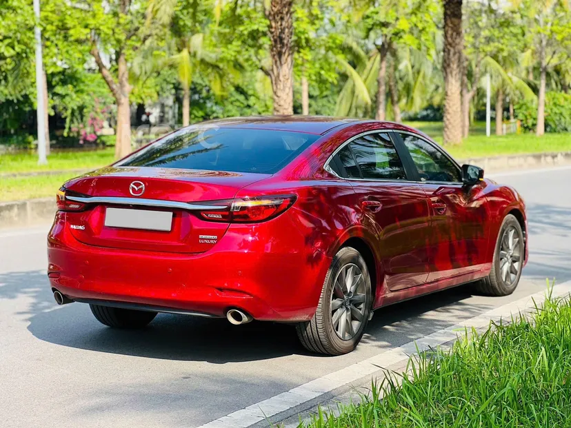 Hình ảnh xe MAZDA 6 2.0LUXURY 2020 ĐỎ 55.000 KM