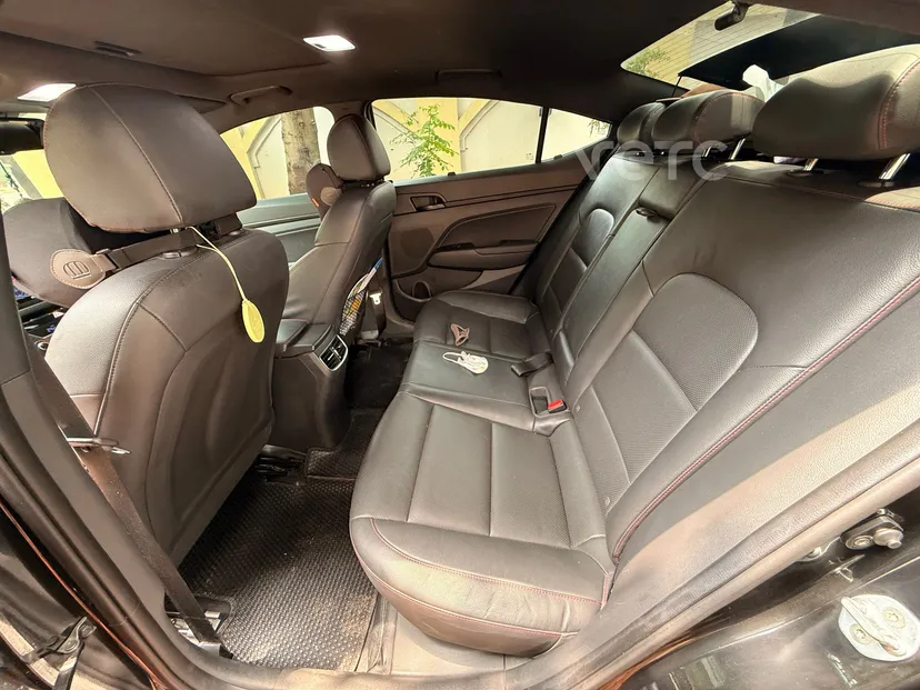 Hình ảnh xe Hyundai Elantra 2018 Đen 108.000 km