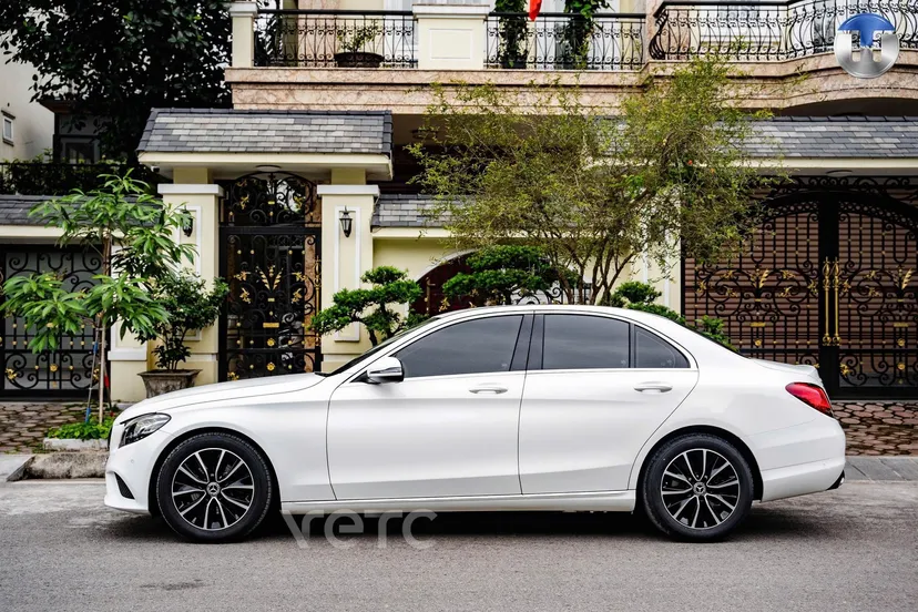 Hình ảnh xe MERCEDES-BENZ C-CLASS 2019 TRẮNG 50.000 KM