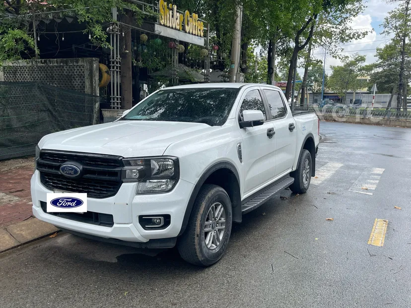 Hình ảnh xe Ford Ranger XLS 2.0 4x4 AT 2022 Trắng 65.000 km