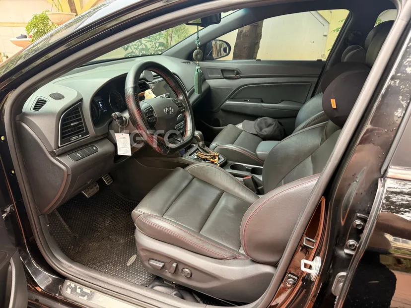 Hình ảnh xe Hyundai Elantra 2018 Đen 108.000 km