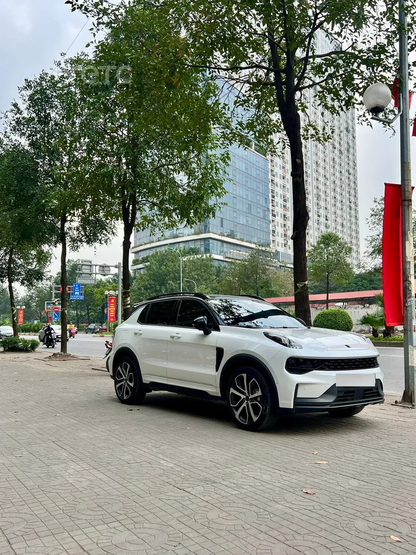 Hình ảnh xe LYNK & CO 01 HYPER PRO BẢN CAO 2025 TRẮNG 8.000 KM