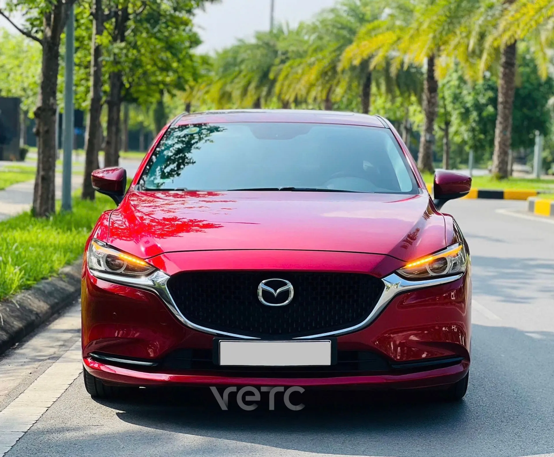 Hình ảnh xe MAZDA 6 2.0LUXURY 2020 ĐỎ 55.000 KM