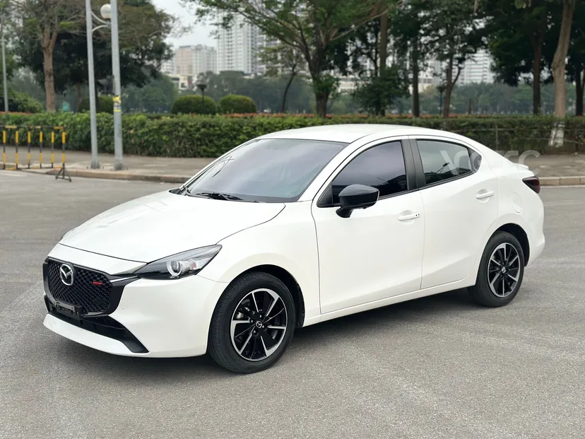 Hình ảnh xe MAZDA 2 1.5PREMIUM 2024 TRẮNG 20.000 KM
