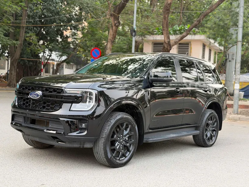 Hình ảnh xe FORD EVEREST 2.0 SPORT 2024 ĐEN 20.000 KM