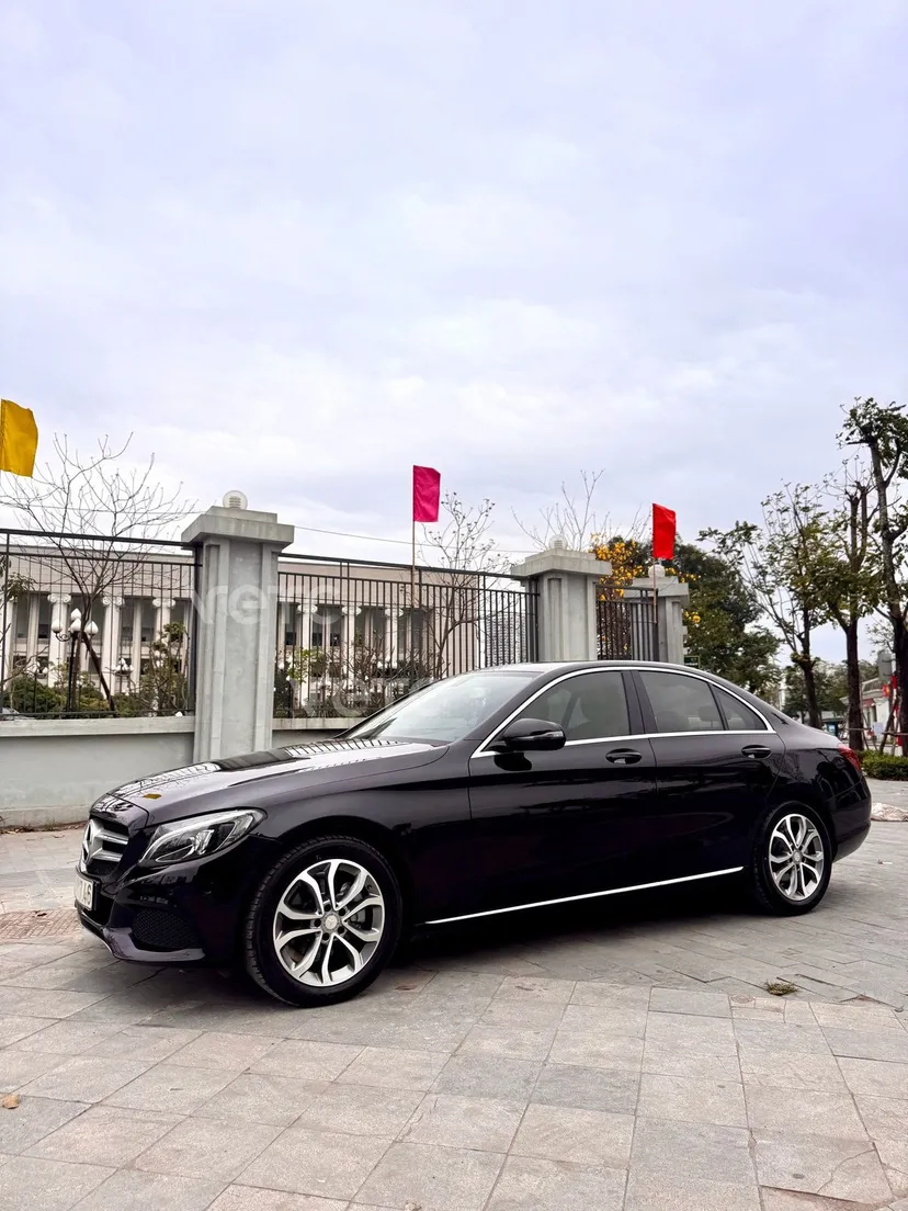 Hình ảnh xe MERCEDES-BENZ C-CLASS 2016 ĐEN 90.000 KM