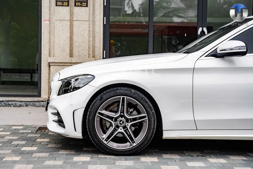 Hình ảnh xe MERCEDES-BENZ C-CLASS 2021 TRẮNG 50.000 KM