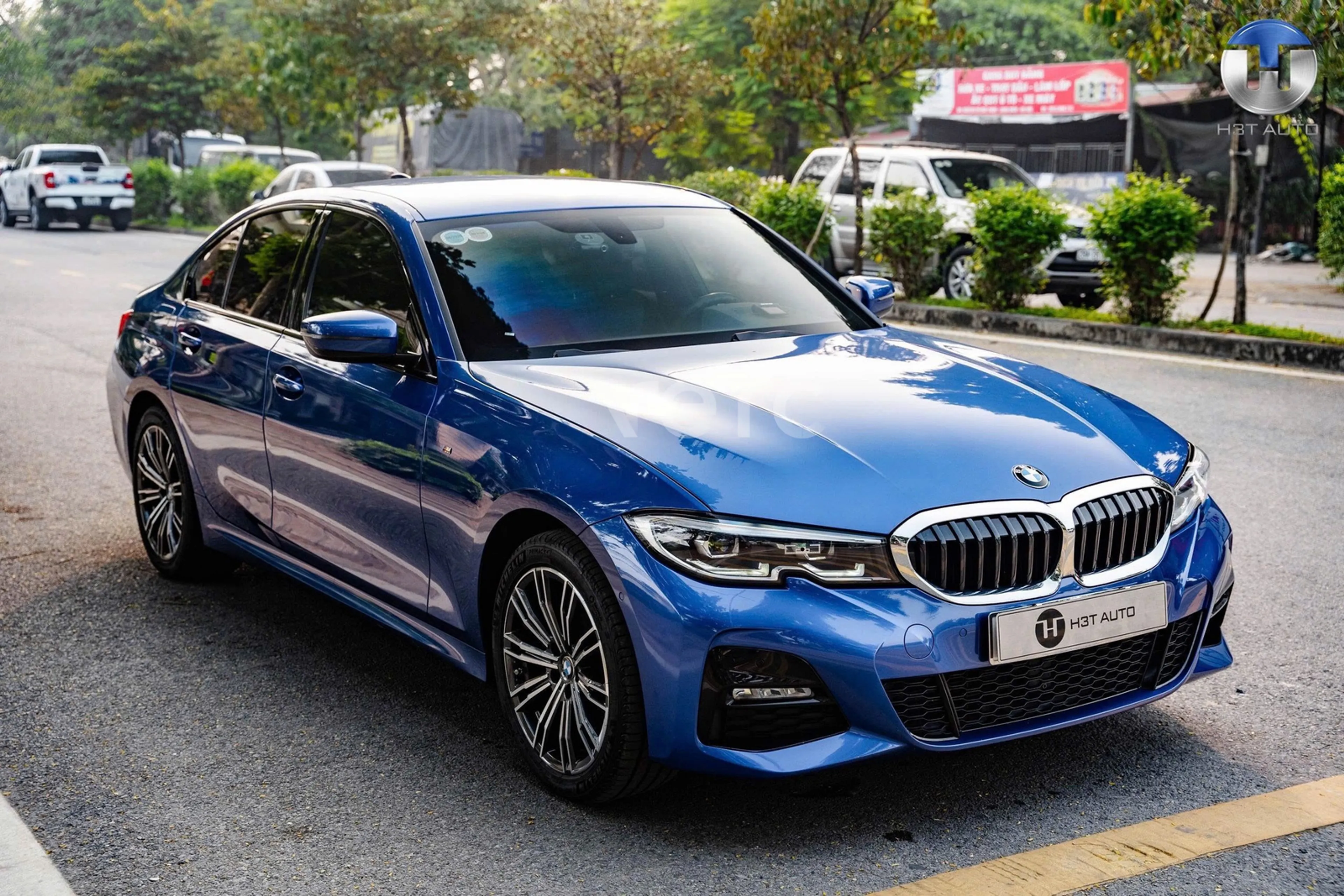 Ảnh xe BMW 3-SERIES 2021 XANH 23.000 KM
