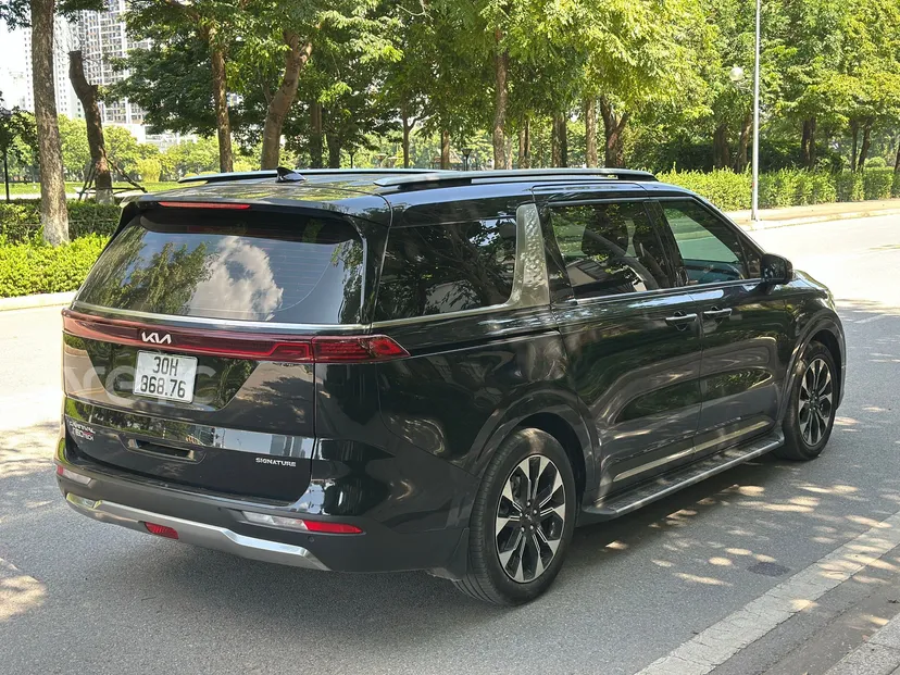 Hình ảnh xe KIA Carnival 2.2D Signature 2022 Đen 80.000 km