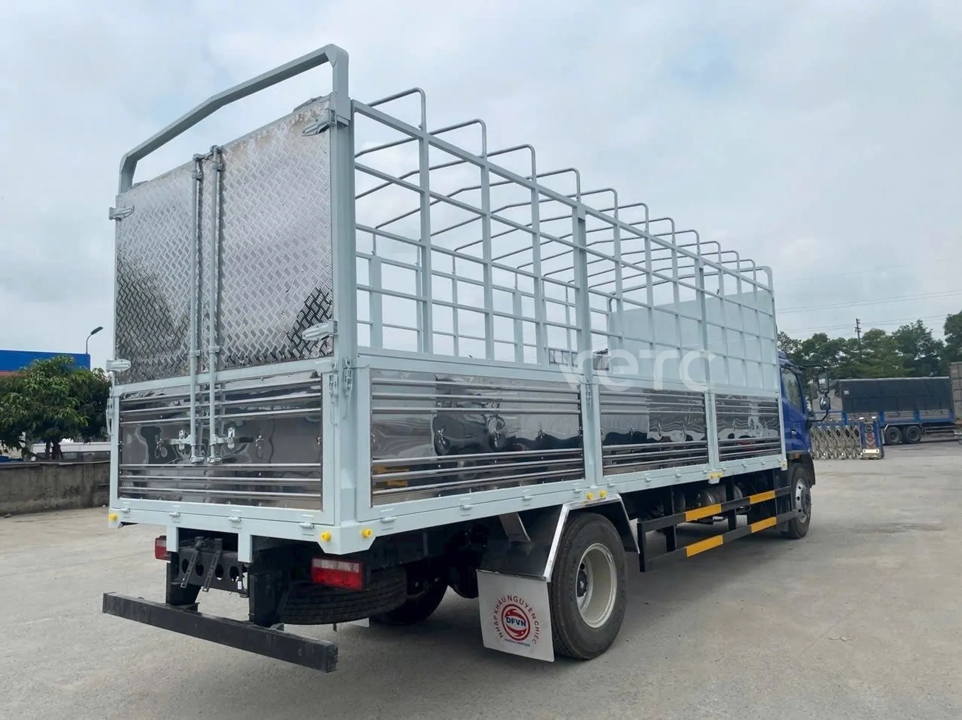 Hình ảnh phụ kiện DONGFENG CAPTAIN C - NHẬP KHẨU NGUYÊN CHIẾC - TẢI 9.1 TẤN