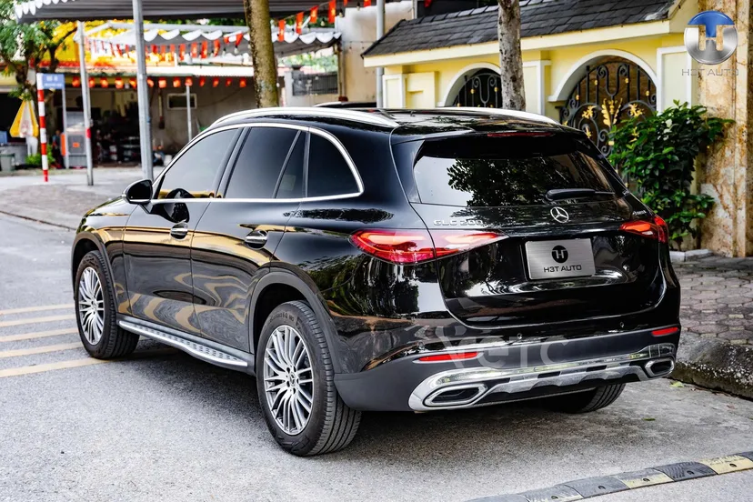 Hình ảnh xe MERCEDES-BENZ C-CLASS 2024 ĐEN 9.000 KM