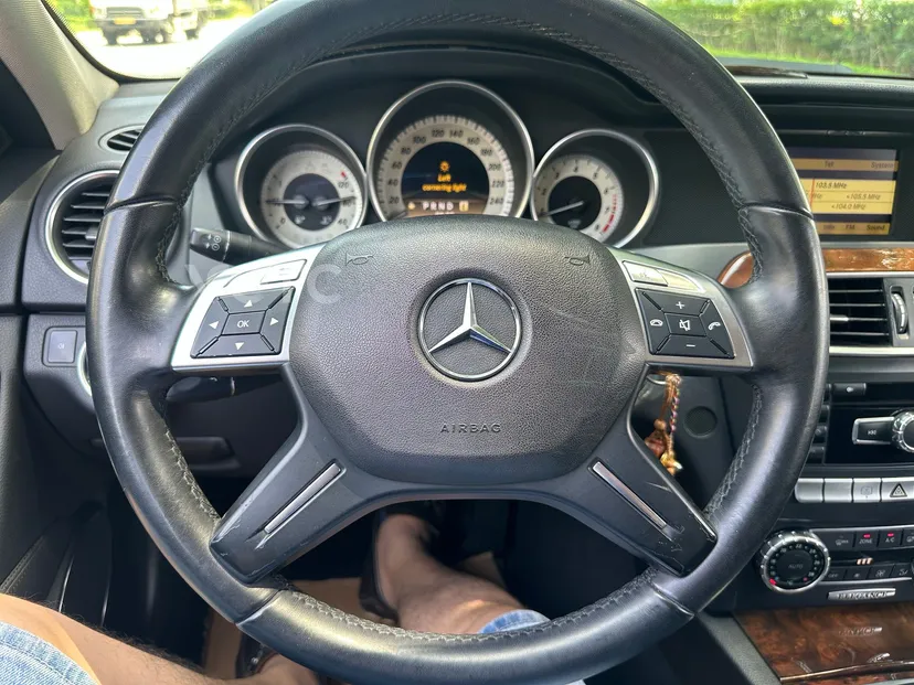 Hình ảnh xe Mercedes-Benz C-Class 1.8AT 2011 Đỏ 40.000 km