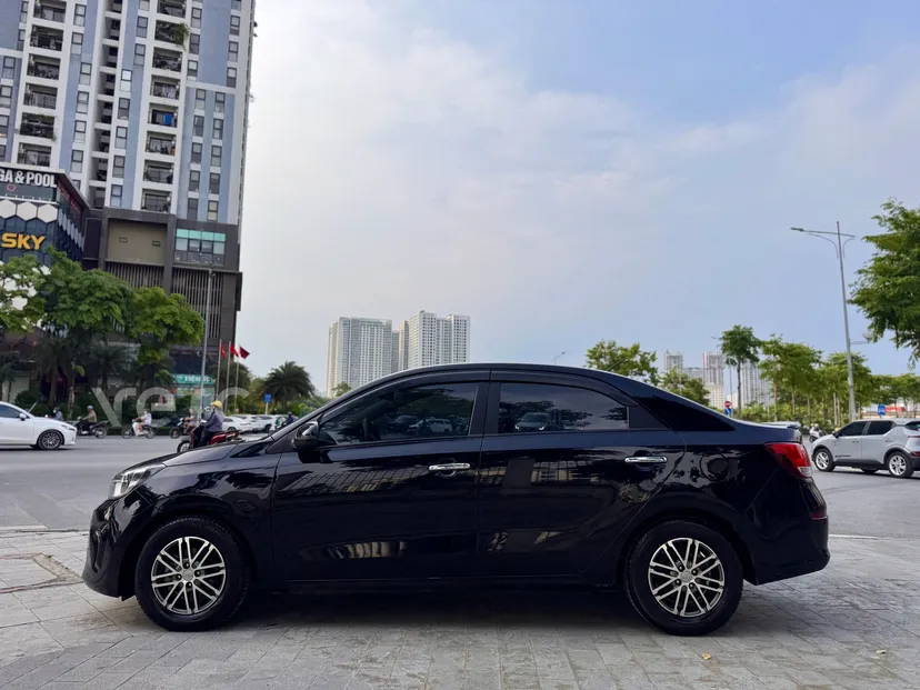 Hình ảnh xe KIA SOLUTO 1.4MT DELUXE 2020 ĐEN 86.000 KM