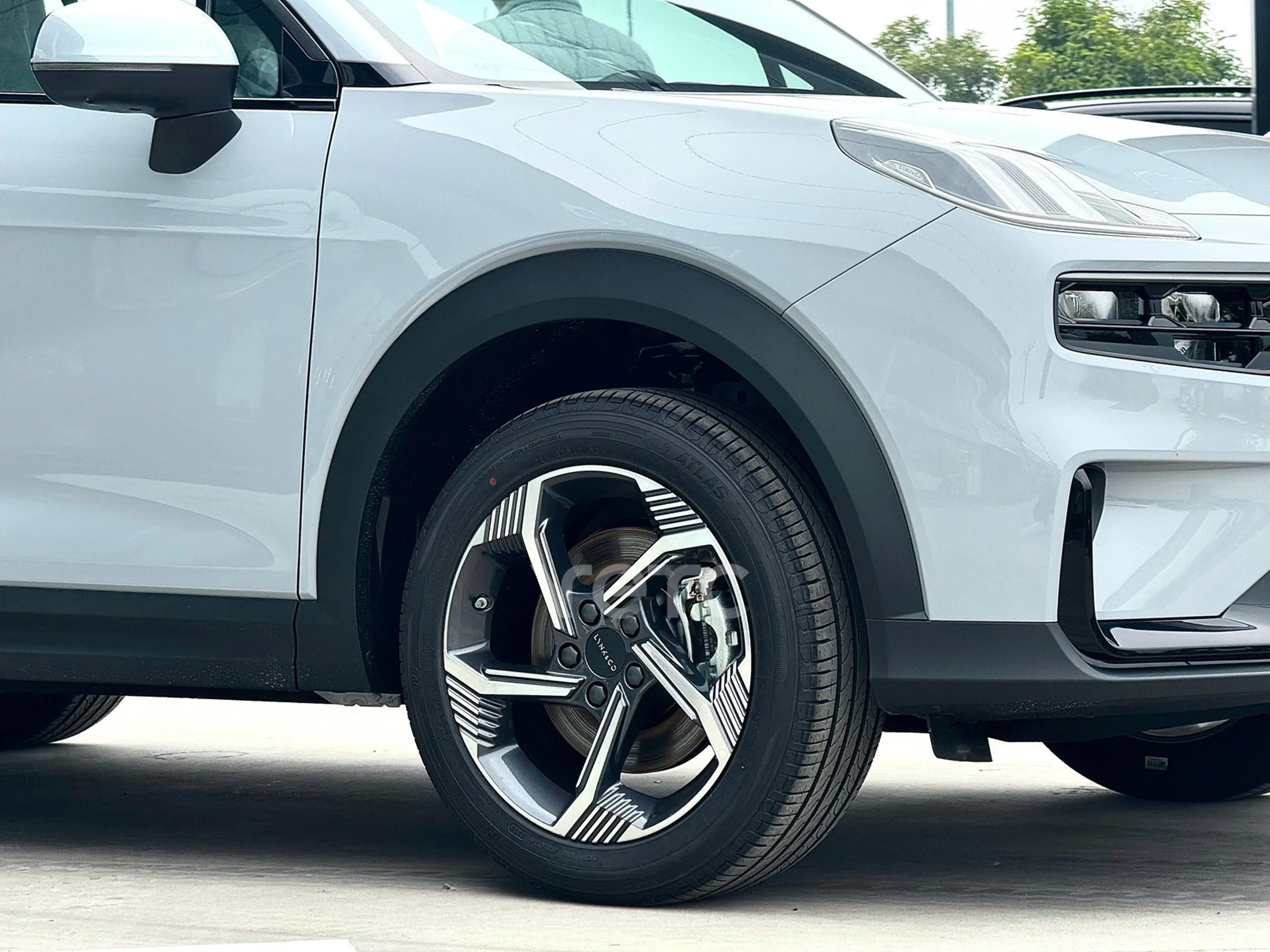 Ảnh xe LYNK & CO 06 CỐP ĐIỆN 2025 XÁM