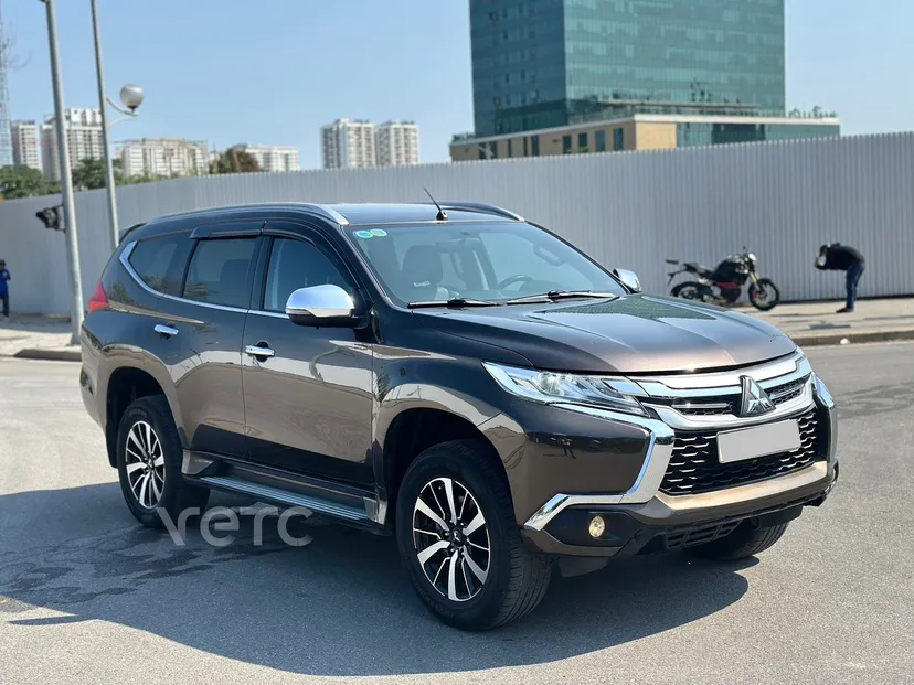 Hình ảnh xe MITSUBISHI PAJERO SPORT 2018 NÂU 100.000 KM