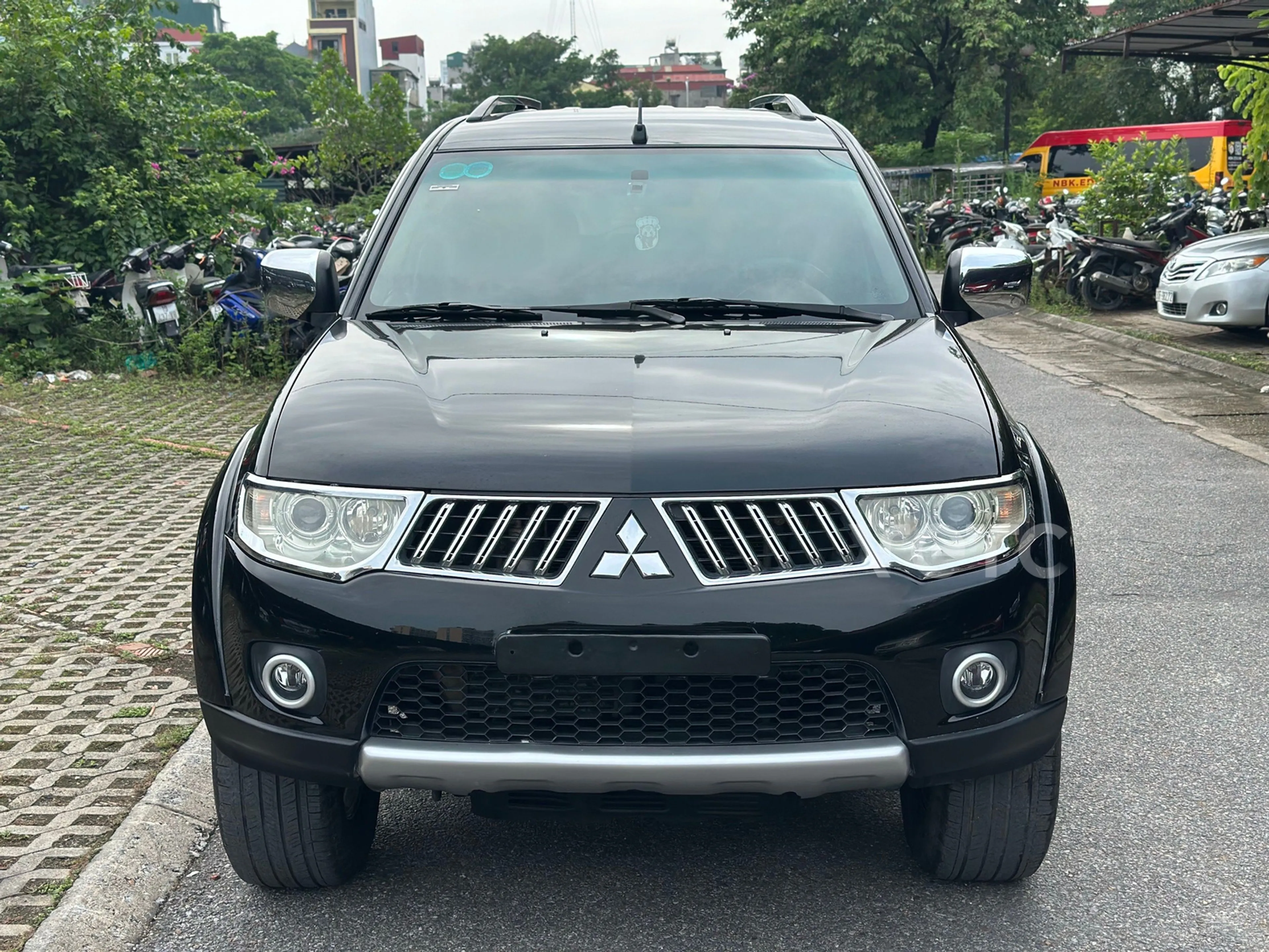 Ảnh xe Mitsubishi Pajero Sport 2.5AT 4x2 2012 Đen 150.000 km