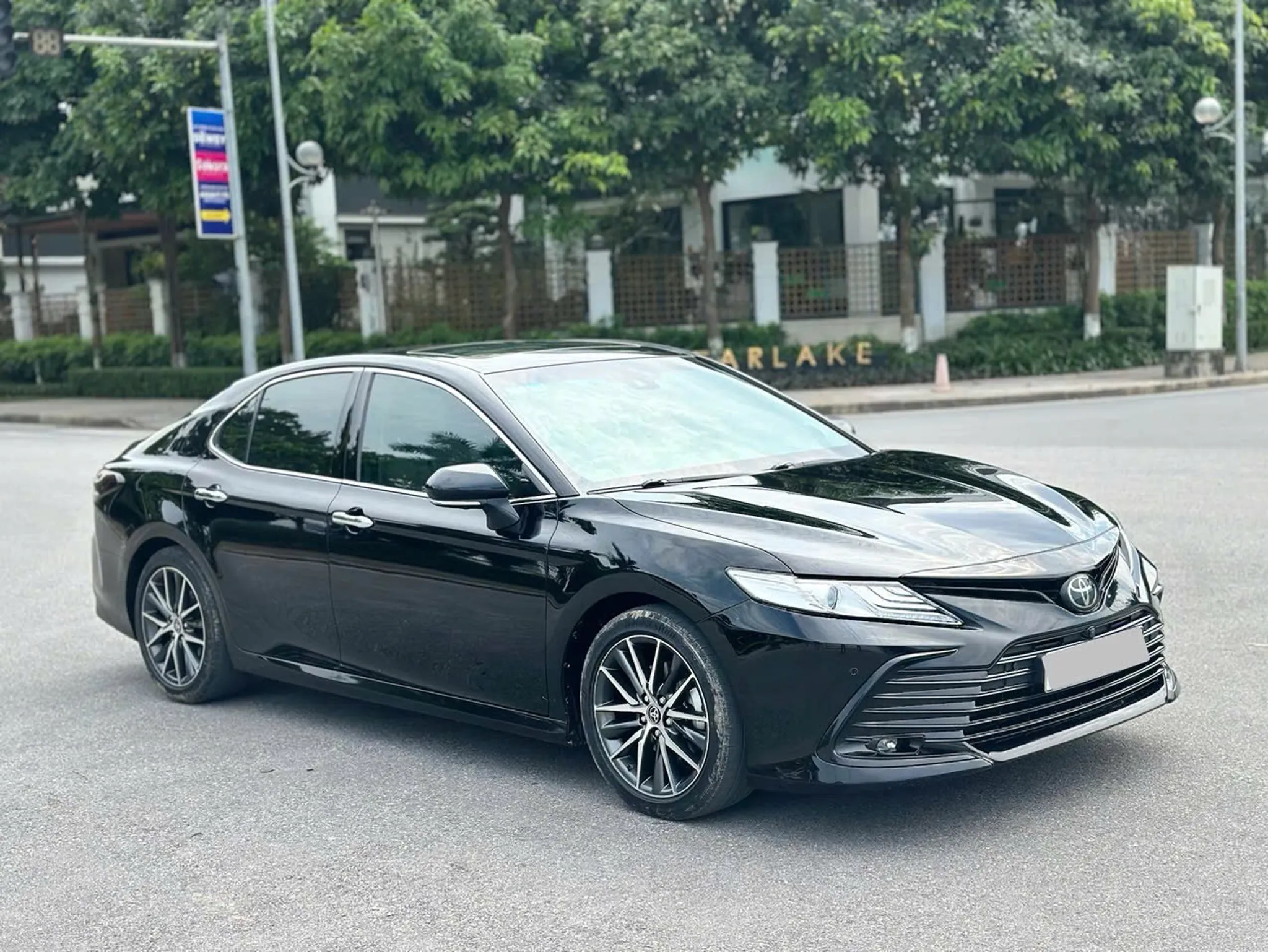 Banner cửa hàng Cửa hàng xe ô tô Gia Lai