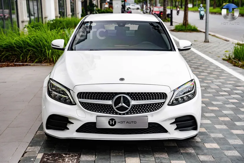 Hình ảnh xe MERCEDES-BENZ C-CLASS 2021 TRẮNG 50.000 KM