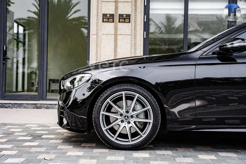 Hình ảnh xe Mercedes-Benz E-Class 2021 Đen 37.000 km