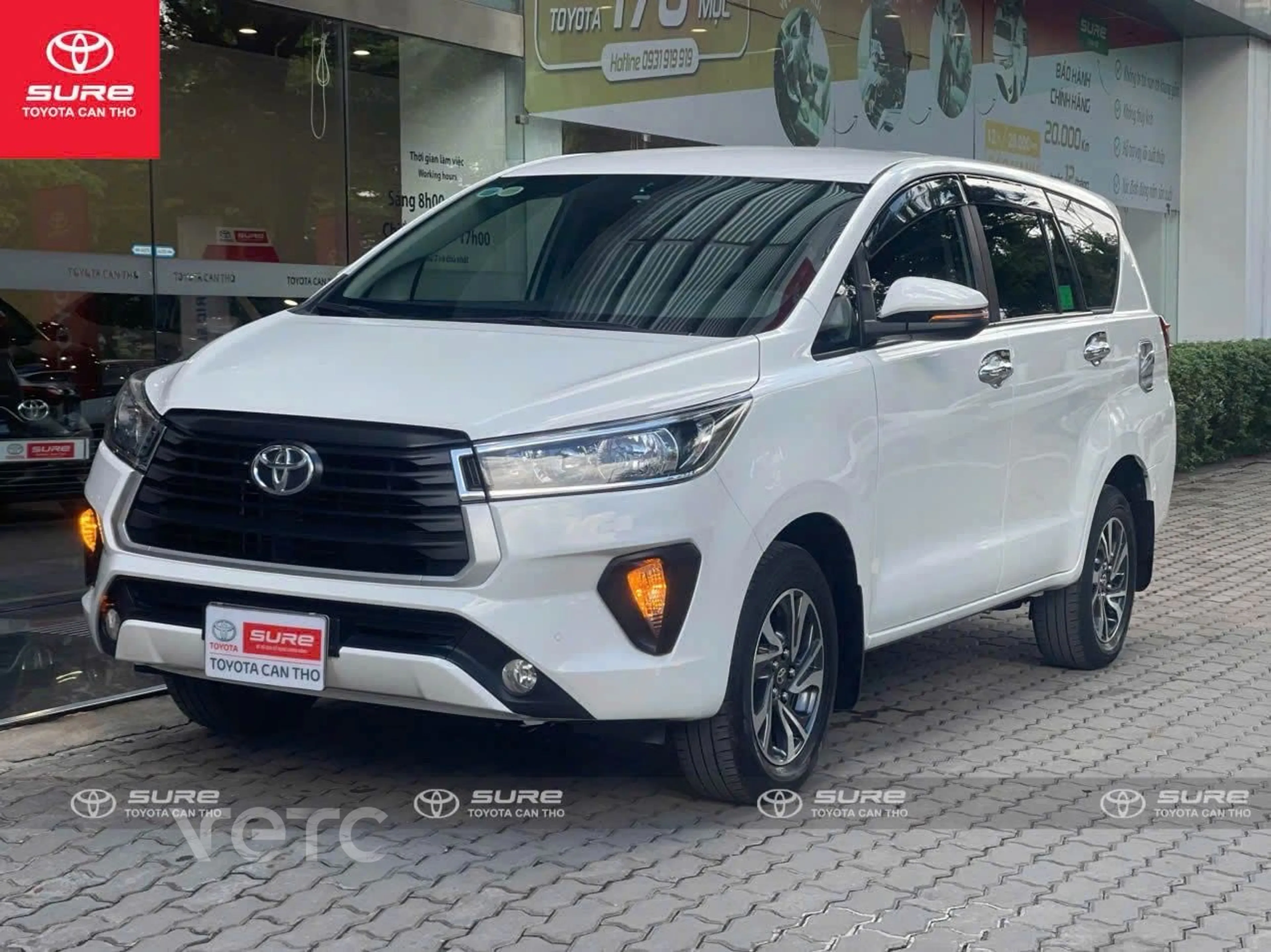 Ảnh xe Toyota Innova MT 2022 Trắng 34.000 km