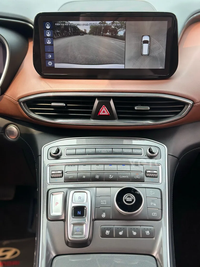 Hình ảnh xe HYUNDAI SANTA FE 2.5PREMIUM 2022 TRẮNG 50.000 KM