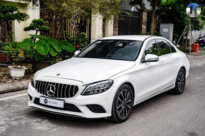 Hình ảnh xe MERCEDES-BENZ C-CLASS 2019 TRẮNG 50.000 KM
