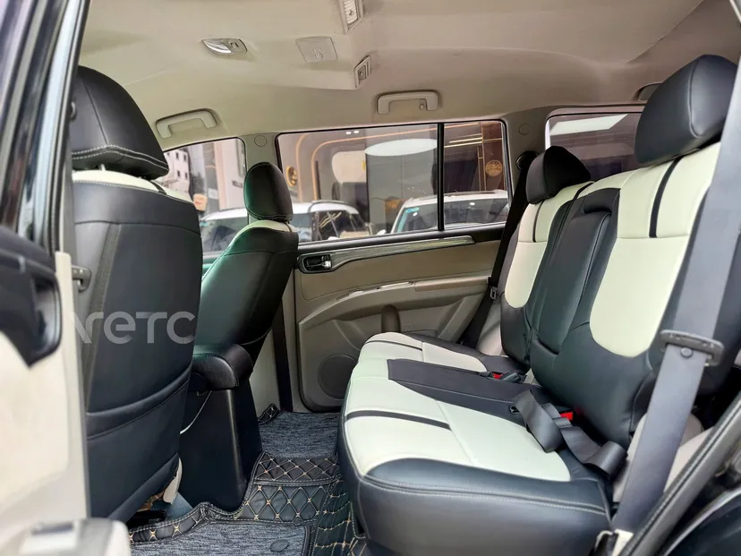 Hình ảnh xe MITSUBISHI PAJERO SPORT MT 2016 ĐEN 140.000 KM