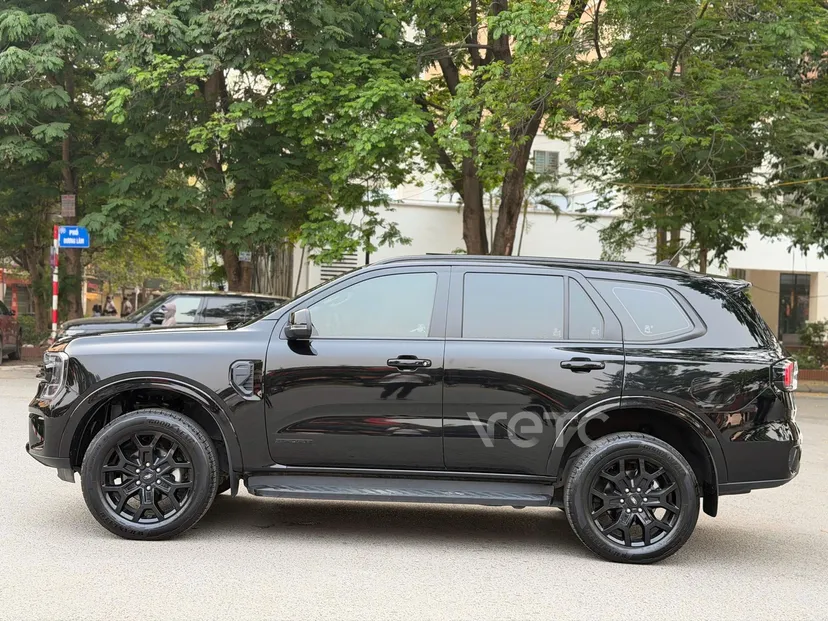 Hình ảnh xe FORD EVEREST 2.0 SPORT 2024 ĐEN 20.000 KM