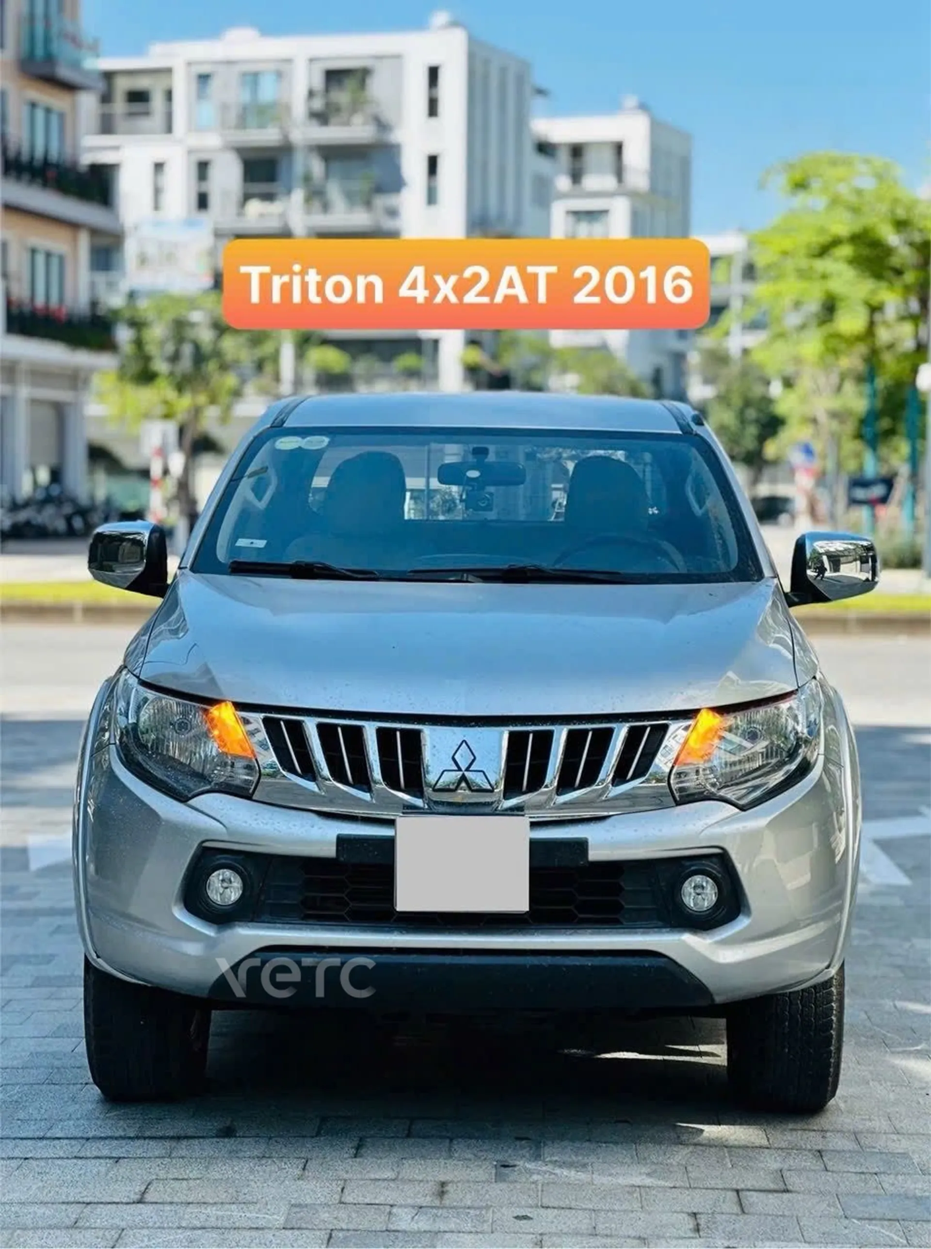 Hình ảnh xe Mitsubishi Triton 4x2AT 2016 Bạc 87.000 km