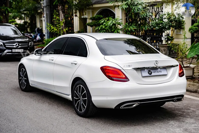 Hình ảnh xe MERCEDES-BENZ C-CLASS 2019 TRẮNG 50.000 KM