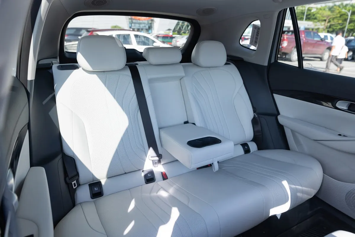 Hình ảnh xe GEELY EX2 PRO 2026